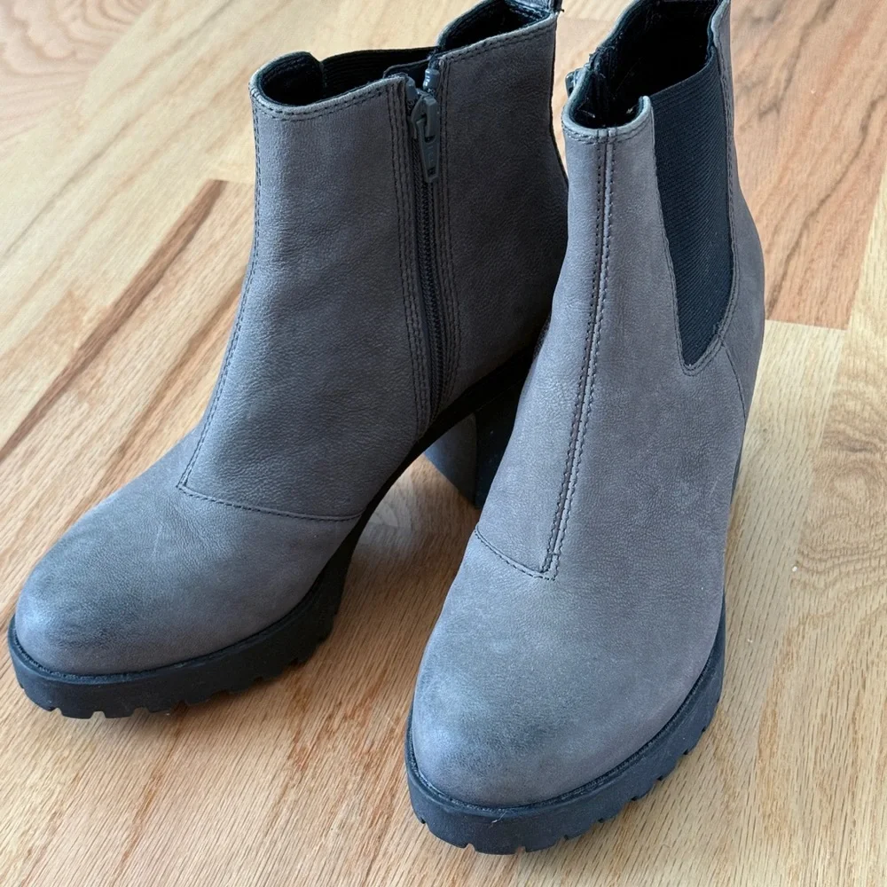 Vagabond Womens Taupe Leather Block Heel Ankle Booties Size 36 US 6.5 Womens - Picture 2 of 6